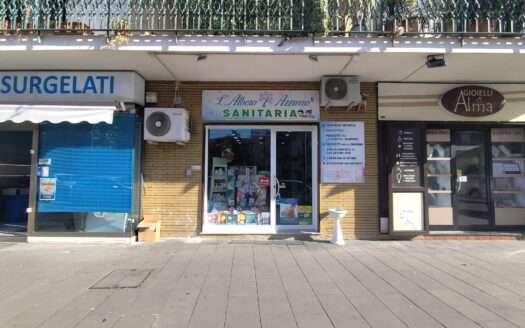 Esterno (2)