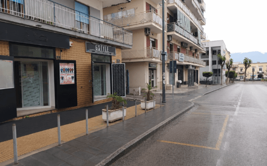 Esterno (2)
